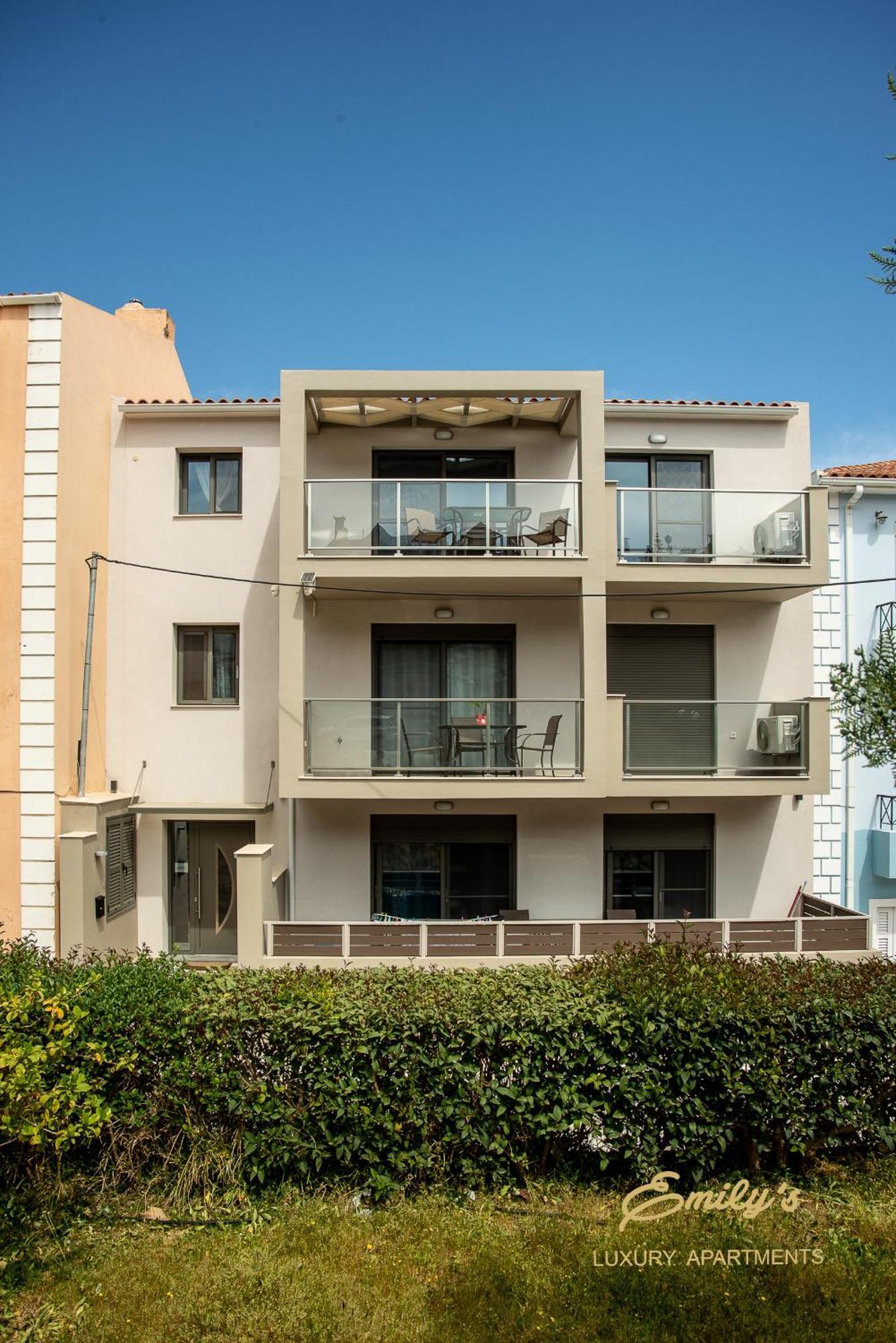 Emily'S Luxury Apartments Argostoli  Buitenkant foto