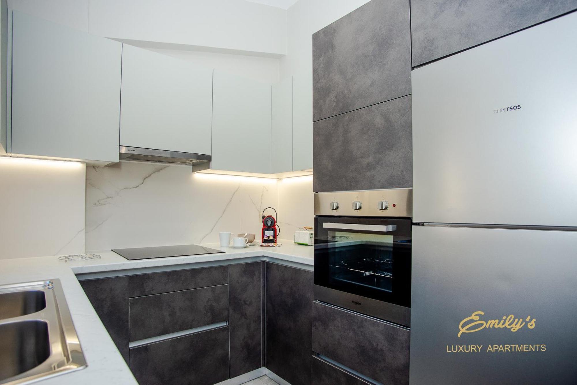 Emily'S Luxury Apartments Argostoli  Buitenkant foto
