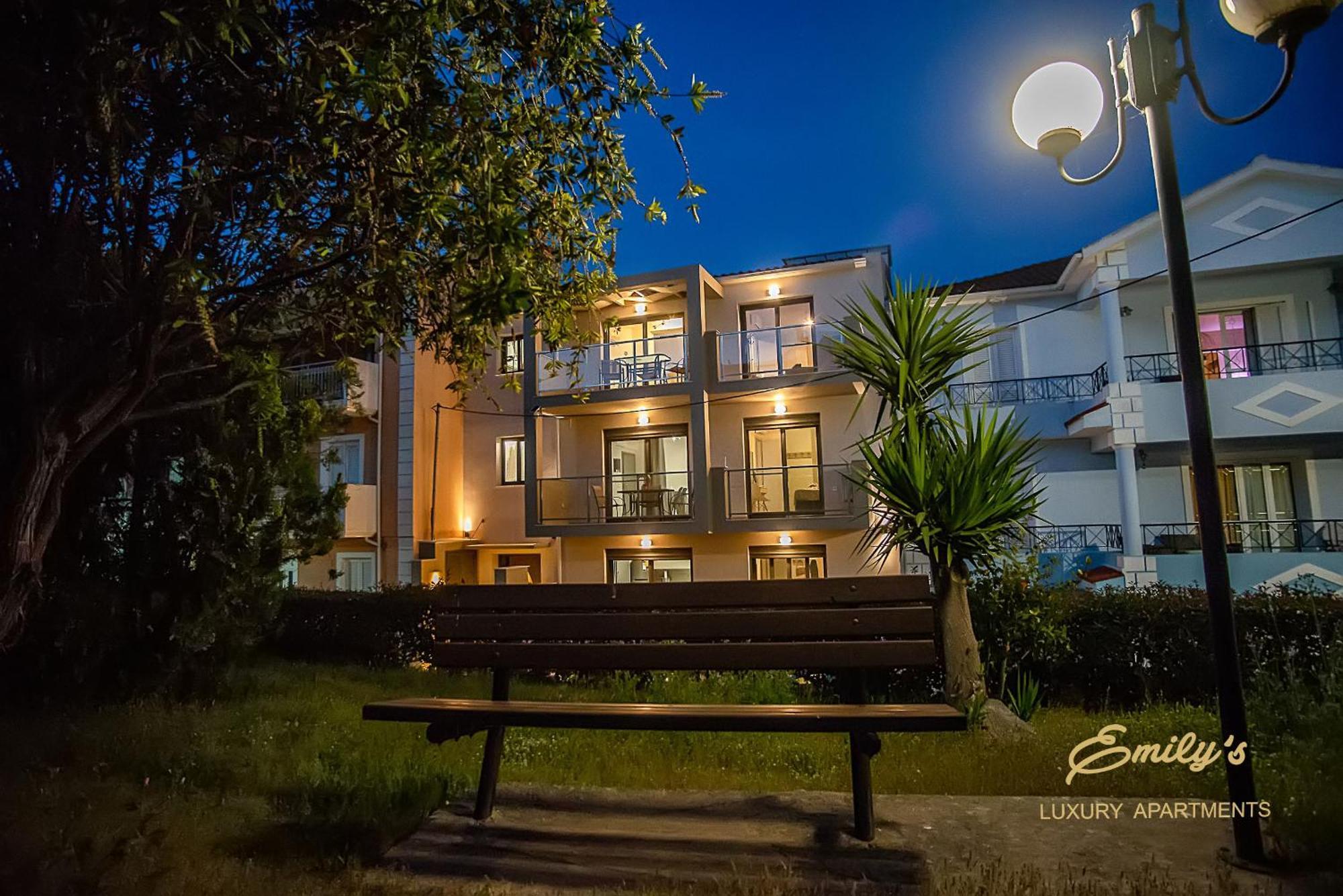Emily'S Luxury Apartments Argostoli  Buitenkant foto