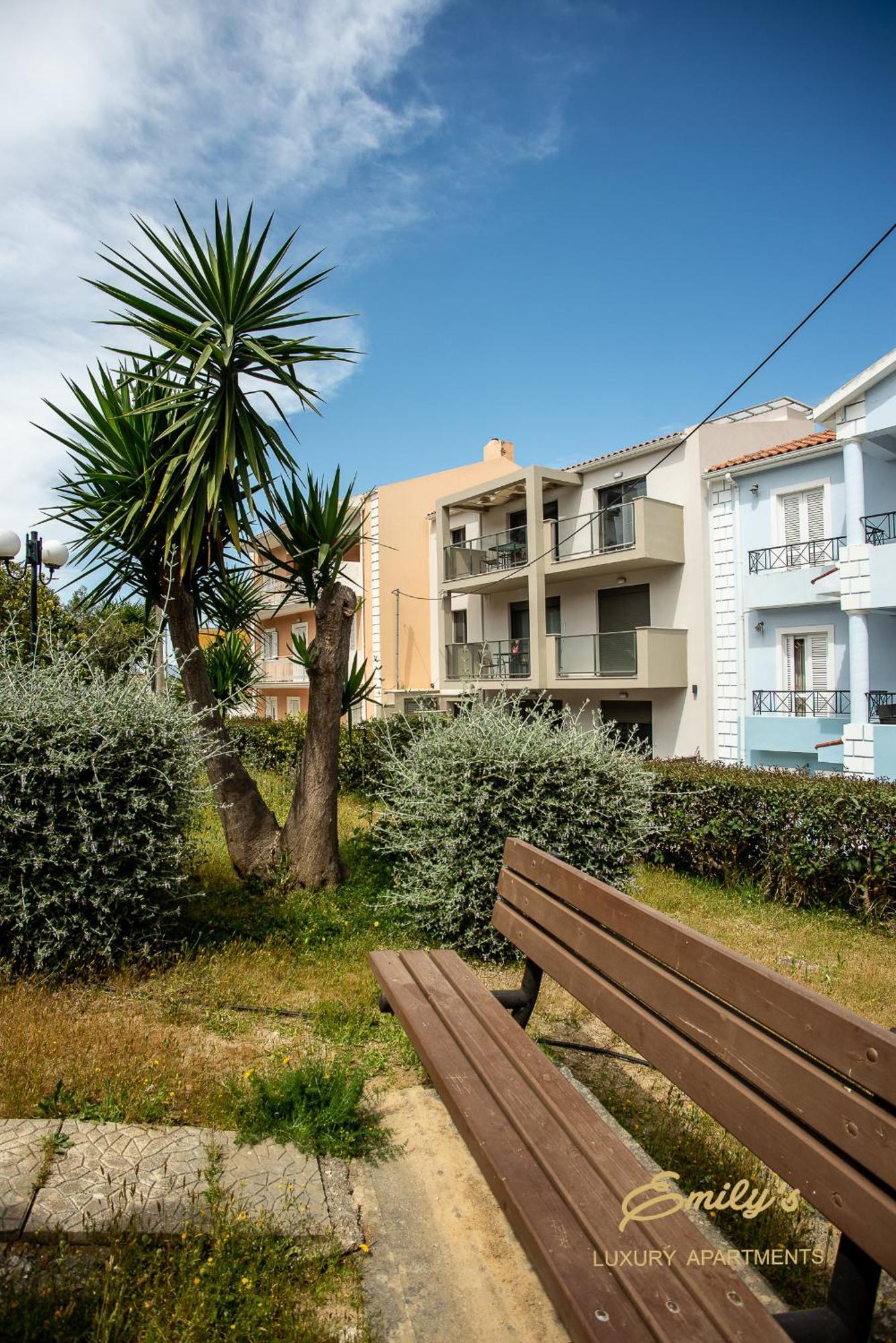 Emily'S Luxury Apartments Argostoli  Buitenkant foto
