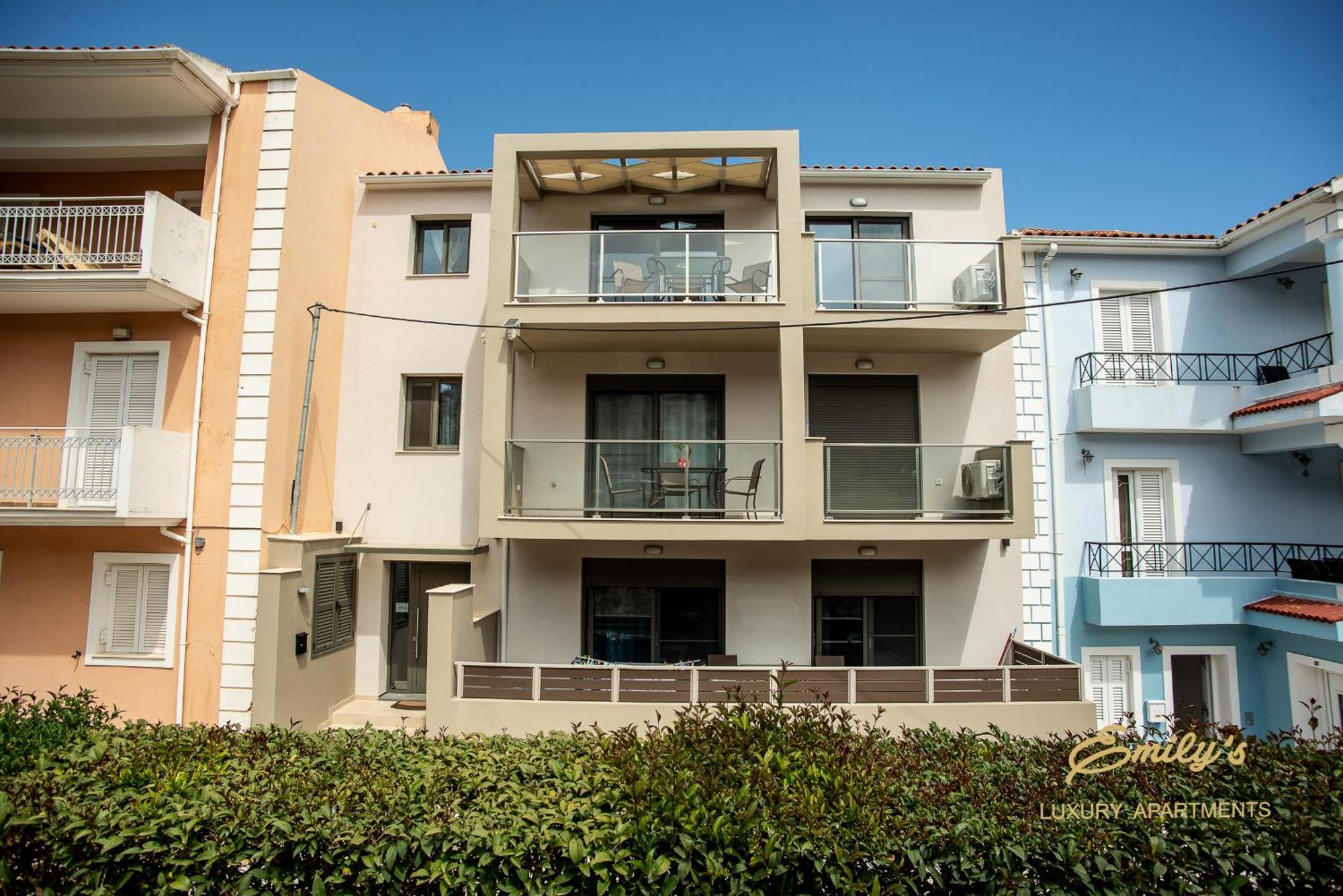 Emily'S Luxury Apartments Argostoli  Buitenkant foto