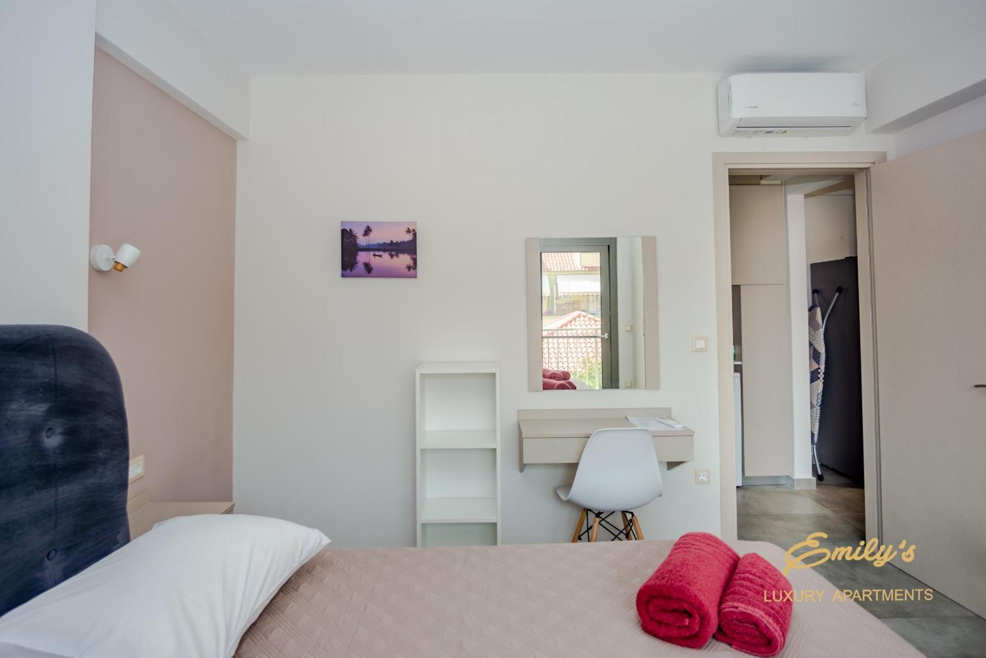 Emily'S Luxury Apartments Argostoli  Buitenkant foto