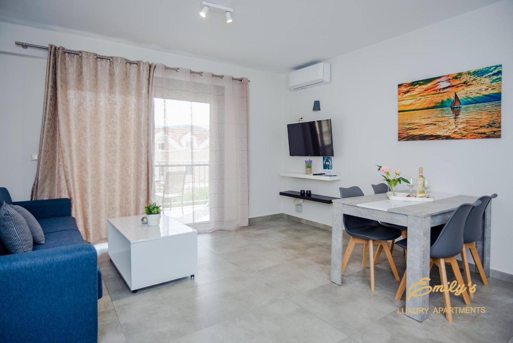 Emily'S Luxury Apartments Argostoli  Buitenkant foto