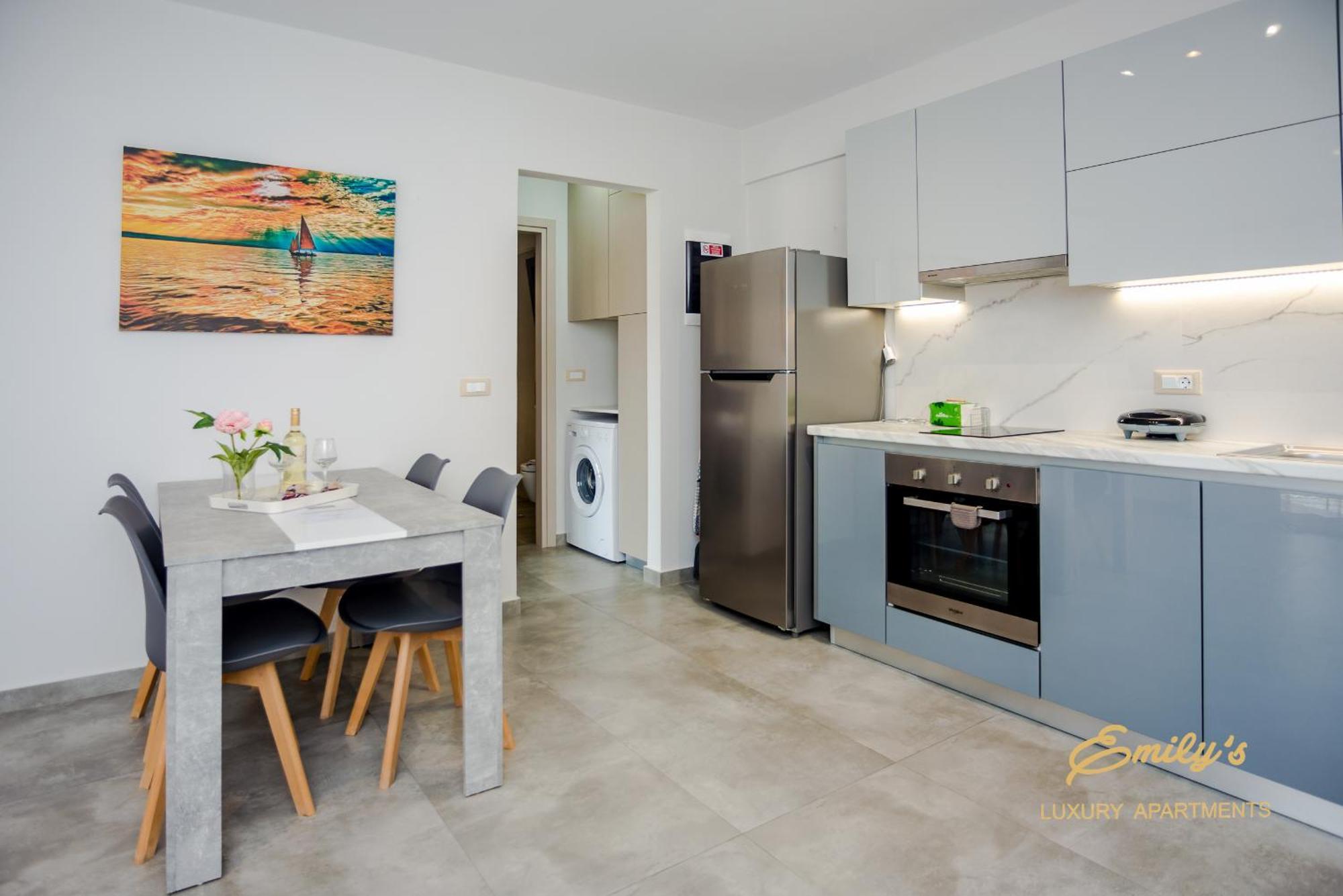 Emily'S Luxury Apartments Argostoli  Buitenkant foto