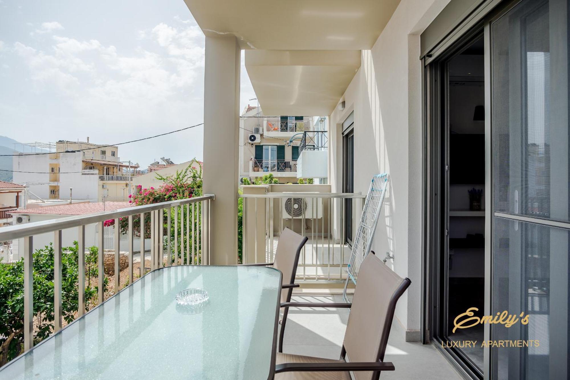 Emily'S Luxury Apartments Argostoli  Buitenkant foto