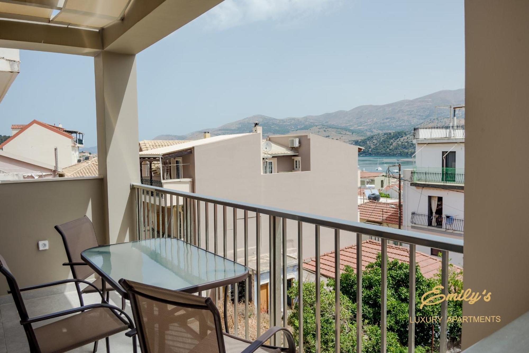 Emily'S Luxury Apartments Argostoli  Buitenkant foto